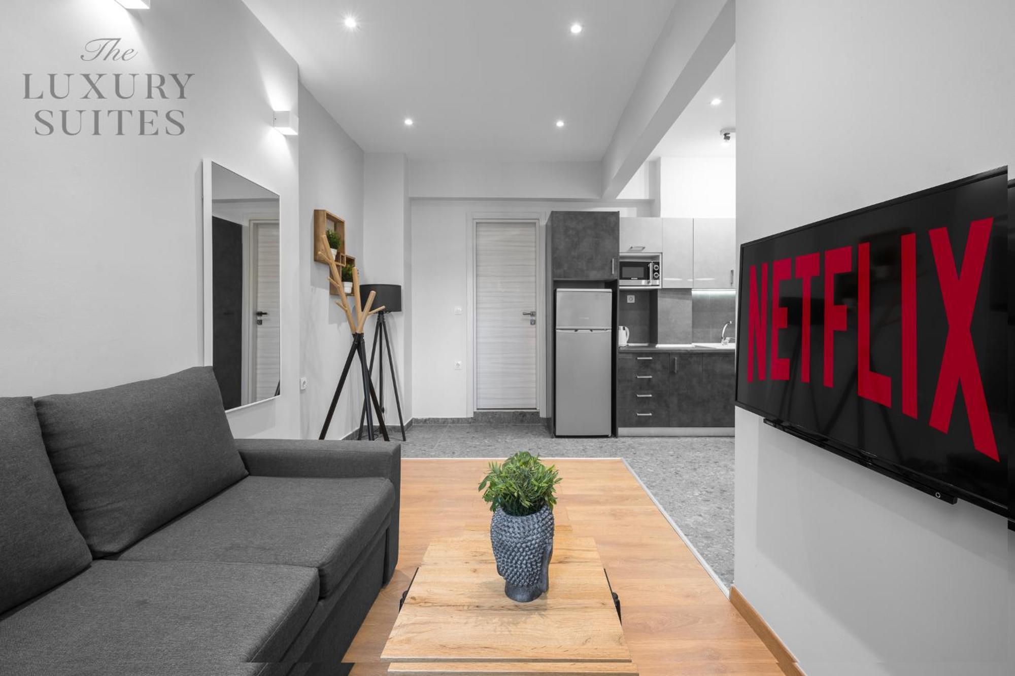 Aelia Apartments, The Luxury Suites Thessaloniki Buitenkant foto